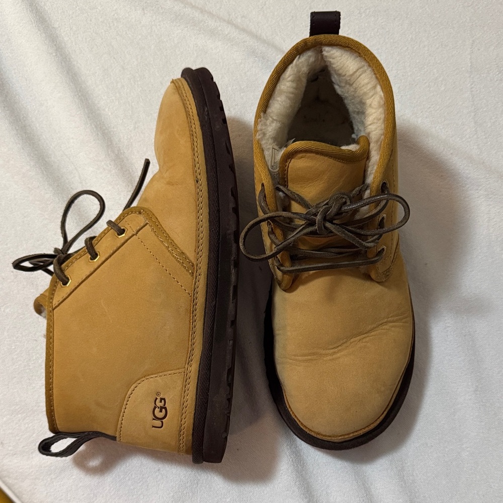 UGG Men’s/Women’s Tan Neumel Boots
